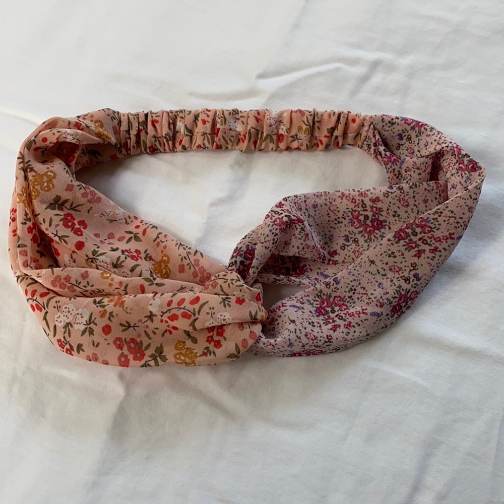 Tie knot Headband